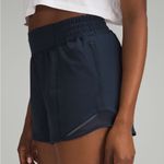 Lululemon  shorty Hot High Rise Lined Short 4” Photo 1