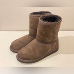 UGG  Women’s Classic Short‎ II Chocolate Suede Boots Size 4 Photo 2