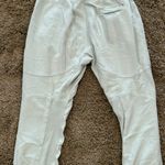 Young Fabulous and Broke  Photo 3