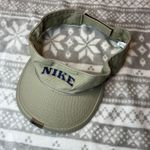 Nike Vintage visor Photo 2