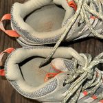 Columbia  women’s hiking outdoor shoes size 8 Photo 6