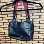 Black E Initial‎ Shoulder Purse Photo 1