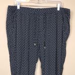 Old Navy Women’s Boho Diamond Pattern Black White Drawstring Beaded Crop Pants Photo 1