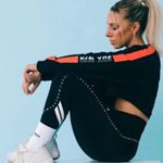 White Fox Boutique Sarahs Day X White Fox Active Cutaway Cropped Sweater Sweatshirt Red Black Med Photo 1