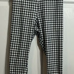 kim rogers  Curvy Black & White plaid leggings/lounging pants - Size 1x Photo 0