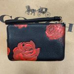 Coach  Corner Zip Wristlet With Floral Print ccj70 Photo 1
