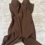 SKIMS  core sculpt underwire mid thigh bodysuit size small  Photo 1