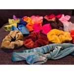 Hair Accessories Lot: Bows, Scrunchies & Velvet Headband with Marble Makeup‎ Bag Photo 4