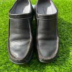 Clarks Black Leather Women's Shoes Size 7.5 Photo 1