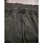 Old Navy Billie Straight Trouser Pant
Women Black Pull On Elastic Waist- Size L Photo 3