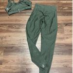 Bombshell sportswear set! Photo 1