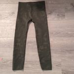 Bagatelle  Green Camo Seamless Leggings Size Small Photo 4