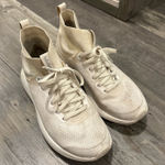 Lululemon Shoes Running size 7 White Photo 0