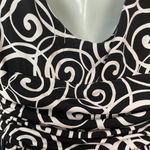 Maggy London Maggie London Dress Ruched Waist Size Large Black White Spiral Print Circular Photo 9