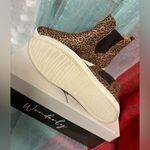 Wonderly booties w/box size 8.5 Photo 2