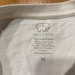 Ivory Ella  crew neck long sleeve shirt size medium. Photo 2