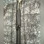 Lululemon  Scuba Hoodie - size 8 Photo 4