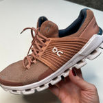 on cloud  Cloudswift Blush Pink Sneakers Photo 0