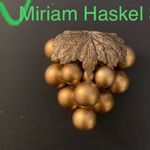 1 of 1930s Vintage Miriam Haskell Grape Pearl Dress Clips/Fur Clips!!! Gold Photo 11