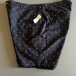 Old Navy NWT Everyday shorts Photo 2