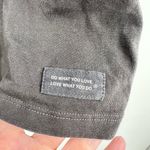 Life is Good  long sleeve poinsettia floral flower print spell out t-shirt sz XL Photo 5