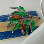 Vintage enamel floral Taiwan silver tone brooch. Green Photo 5