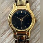 Seiko  Vintage Ladies Watch Black Dial Gold-Tone Bracelet, Case, Hands, Markers Photo 6