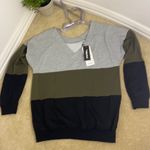 Women’s Long Sleeved Sweater with Ribbon Detail Size Small Gray Photo 3