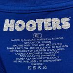 Hooters Delightfully Tacky Since 1983 Coming in Hot Tee XL Photo 3
