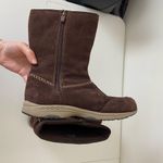 Easy Spirit EUC |  women’s brown suede boots —‎ size 8 Photo 3