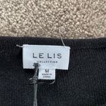 Le lis NWT  Crop Top SIZE M Photo 3