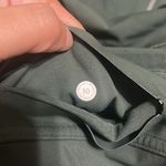 Lululemon Base Pace High-Rise Reflective Tight 25"
Smoked Spruce Green 10 Photo 9