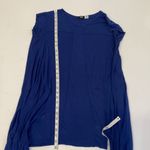 BDG  Cap Sleeve Shark Bite Hem T-Shirt EUC Sz M Casual Stretchy Contemporary Photo 6