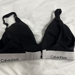 Calvin Klein Bra Photo 4