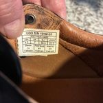 UGG  Tan Leather Interior Photo 8