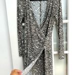 Norma Kamali  | Grey & Black Leopard Print Long Sleeve Fitted Sheath Dress Size M Photo 4