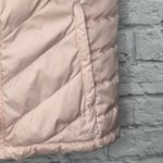 The North Face  Alps 2.0 550 Womens Pink Down Puffer Vest Size M Full Zip Pockets Photo 2