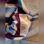 IZOD  woman sweater sz M Photo 2