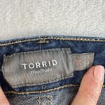 Torrid Sz 10 Shorts Mid Rise Cut Off Jean 9” Jorts Long Bermuda Grunge Grunge Photo 5