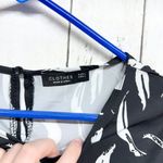 Clothes Blouse Women Size L Feathered Long Sleeve Keyhole Business Casual Black Size L Photo 1