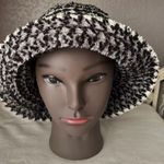 Liz Claiborne Vintage Black and White Knit Hat Photo 7