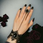 Fashion Black Lace Inlaid Oval Cut Synthetic Gems Crystal Bracelet Ring Hand Har Photo 4