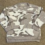 ADORA Women’s Camo sweater Medium Photo 0