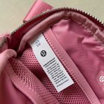 Lululemon Everywhere Belt Bag Fleece 1L - Pink Tide/Silver Photo 8