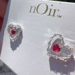 Noir silver tone crystal hearts mini studs red heart earrings Photo 1