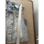 Signature Studio Denim Jean Distressed Vest  Women’s Size Small Stretch  EUC Photo 4