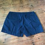 J Crew business casual flat front size 2 shorts Black Photo 3