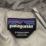 Patagonia  NANO PUFF  Women's Gray Jacket Photo 3