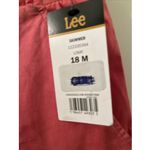 Lee  Flex-To-Go Skimmer Capri Pants Womens 18 Medium Coral Mid Rise Cargo Pants Photo 3