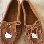 Hello Kitty Minnetonka moccasins Photo 0